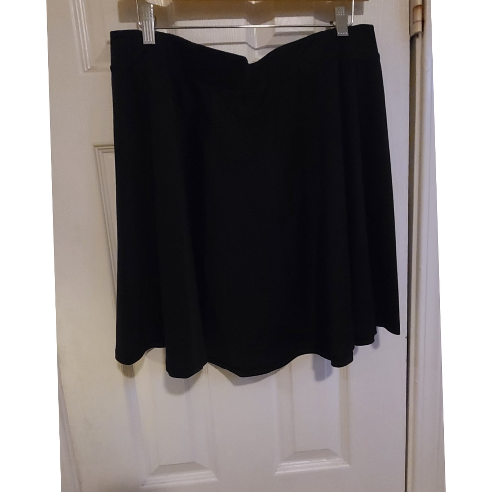 Black skater skirt